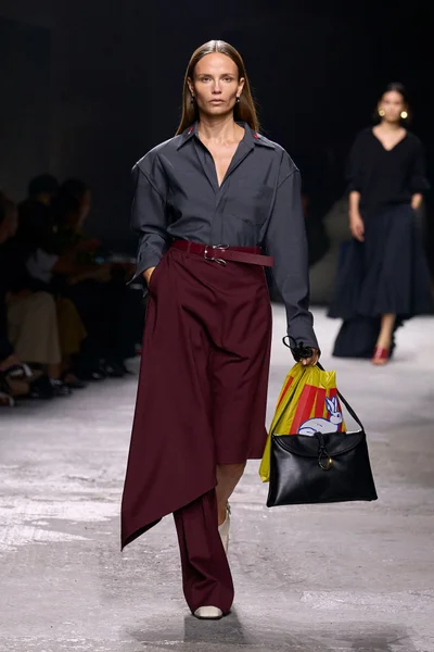 Look 14